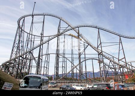 Le montagne russe del Fuji-Q Highland a Fujiyoshida, Yamanashi, Giappone. Foto Stock