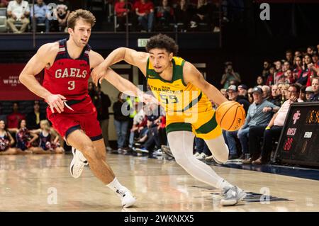 20 febbraio 2024 Moraga CA, U.S. San Francisco Guard Marcus Williams (55) guida verso il basket durante la partita di basket maschile NCAA tra i San Francisco Dons e i Saint Mary's Gaels. Saint Mary's batte San Francisco 70-66 all'University Credit Union Pavilion Moraga, California. Thurman James/CSM Foto Stock