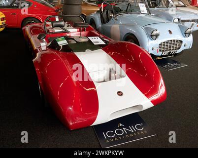 Vista frontale di tre quarti di una silhouette Nerus del 1968 in vendita nell'iconica asta, al Silverstone Festival del 2023 Foto Stock