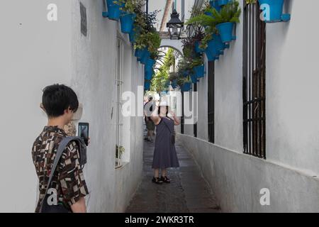 Córdoba, 07/30/2023. Turisti ad agosto. Foto: Rafael Carmona. Arciore. Crediti: Album / Archivo ABC / Rafael Carmona Foto Stock