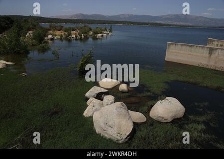 Madrid, 11/08/2022. Situazione idraulica con abbondante acqua nel serbatoio di Valmayor, nell'area settentrionale del CAM. Foto Jaime García. ARCHDC. Crediti: Album / Archivo ABC / Jaime García Foto Stock