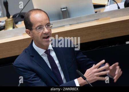 Berlino, Germania. 22 febbraio 2024. Christian Gräff (CDU) interviene alla sessione plenaria della camera dei rappresentanti di Berlino. Crediti: Paul Zinken/dpa/Alamy Live News Foto Stock