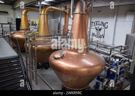 Copper Stills alla distilleria di whisky Teeling. Dublino, Irlanda. Foto Stock