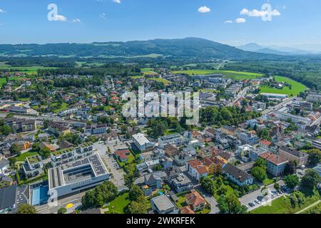 Vista della città di Oberndorf vicino a Salisburgo, nella provincia austriaca di Salisburgo Foto Stock