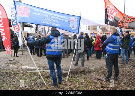 Liberty Ostrava, Ostrava. 22 febbraio 2024. Manifestazione di protesta sindacale per la conservazione della produzione di acciaio a Liberty Ostrava, Ostrava, Repubblica Ceca, 22 febbraio 2024. Crediti: Jaroslav Ozana/CTK Photo/Alamy Live News Foto Stock