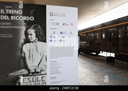 Firenze, Italia. 22 febbraio 2024. Foto massimo Paolone/LaPresse 22 febbraio 2024 - Firenze, Italia - il treno del ricordo - stazione di Firenze 22 febbraio 2024 Firenze, Italia - il treno della memoria - stazione di Firenze credito: LaPresse/Alamy Live News Foto Stock