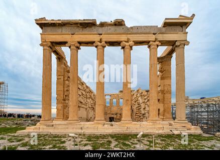 Facciata est di Eretteo o Eretteo, Tempio di Atena Polias, Acropoli di Atene, Grecia Foto Stock