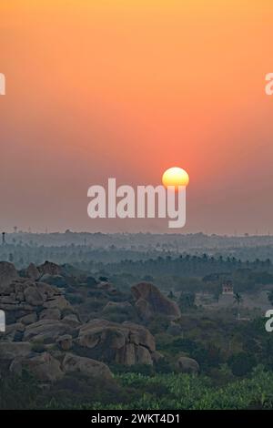 Tramonto al tempio Malyavanta Raghunatha, Hampi, Hosai, Karnataka, India Foto Stock