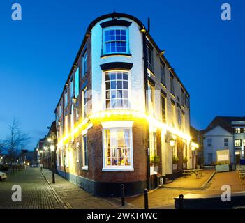 Il Minerva Pub si trova vicino alla nuova area marina di Hull, Yorkshire, Regno Unito Foto Stock