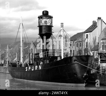 Lo sperone Lightship LS-12 e la nuova area Marina di Hull, Yorkshire, Regno Unito Foto Stock