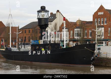 Lo sperone Lightship LS-12 e la nuova area Marina di Hull, Yorkshire, Regno Unito Foto Stock