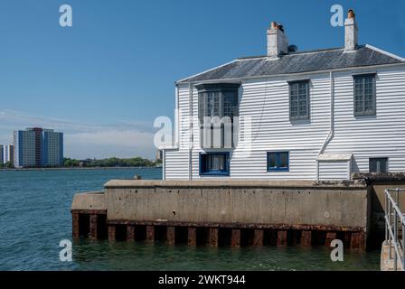 Quebec House, Old Portsmouth, Regno Unito costruita nel 1754 come casa balneare e finanziata con abbonamento pubblico. Foto Stock