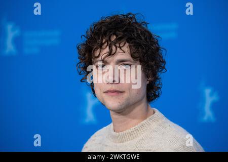 Berlino, Germania. 22 febbraio 2024. Douglas Smith, attore, prende parte al photocall del film "sette veli". Il 74° Festival internazionale del cinema di Berlino si svolgerà dal 15 al 25 febbraio 2024. Crediti: Hannes P. Albert/dpa/Alamy Live News Foto Stock