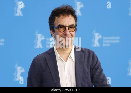 Atom Egoyan beim Seven Veils Photocall im Rahmen der 74. Berlinale International Film Festival AM 22.02.2024 a Berlino Atom Egoyan alla photocall Seven Veils durante il 74° Berlinale International Film Festival Berlin al Grand Hyatt Hotel il 22 febbraio 2024 a Berlino, Germania Berlinale 2024- Amanda Seyfried S Seven Veils Photo Call *** Atom Egoyan alla Seven Veils Photocall durante il 74° Festival Internazionale del Cinema di Berlinale il 22 febbraio, 2024 a Berlino Atom Egoyan alla photocall Seven Veils durante il 74° Berlinale International Film Festival di Berlino al Grand Hyatt Hotel di febbraio Foto Stock