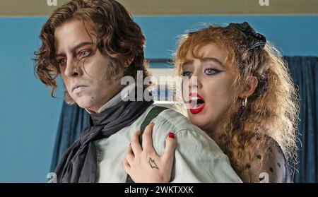 LISA FRANKENSTEIN 2024 film della Universal Pictures con Kathryn Newton nel ruolo di Lisa e Cole Sprouse nel ruolo della creatura Foto Stock