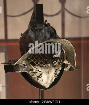 Gladiatore. Casco Tracico. Pompei. I secolo d.C. Pompei. Napoli. Museo archeologico. Italia Foto Stock