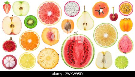 Raccolta di diverse sezioni trasversali di frutta isolate su sfondo bianco Foto Stock