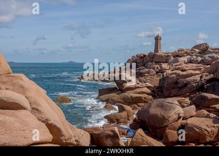 PHARE de Ploumanac'h, ufficialmente: PHARE de Mean Ruz, Cote de Granit Rose, Departement Cotes-d'Armor, Bretagna, Francia Foto Stock
