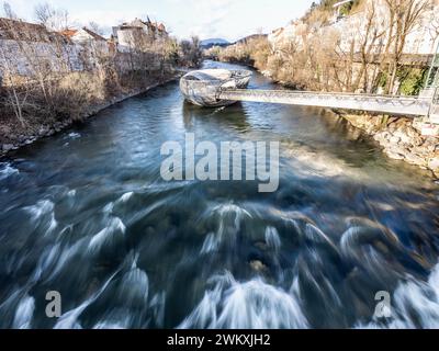 Futuristica Mur Island nel fiume Mur, isola artificiale nel fiume, Graz, Stiria, Austria Foto Stock