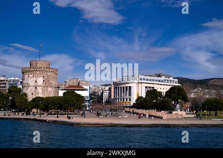 White Tower, Royal Theatre, State Theatre, lungomare, Salonicco, Macedonia, Grecia Foto Stock