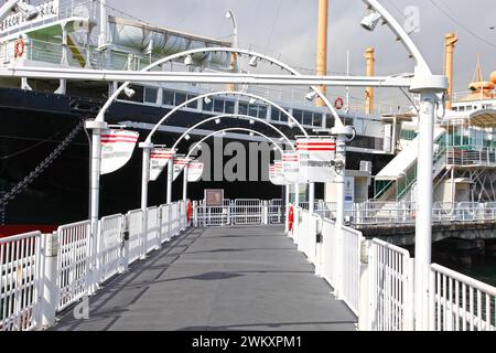 Il museo delle navi NYK Hikawa Maru nel parco Yamashita a Yokohama, prefettura di Kanagawa, Giappone. Foto Stock