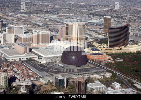 Una vista aerea generale della sfera sulla Strip di Las Vegas venerdì 16 febbraio 2024. Foto Stock