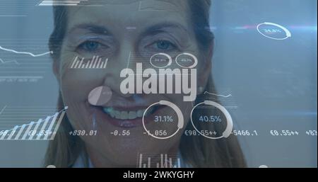 Immagine dell'elaborazione dei dati e delle statistiche su un medico con stetoscopio Foto Stock