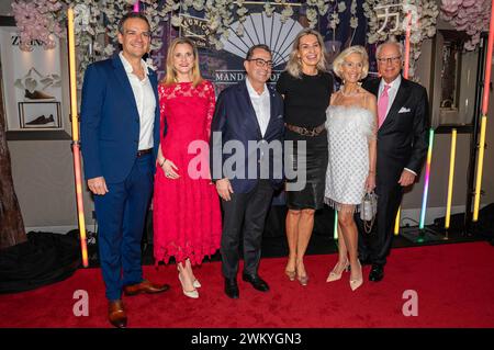 Dominik G. Reiner, Angela Reiner, Stavros Kostantinidis, Saskia Greipl-Kostantinidis, Kristina Tröger und Ulrich Tröger bei der Shibuya Crossing Party im Hotel Mandarin Oriental. München, 22.02.2024 *** Dominik G Reiner, Angela Reiner, Stavros Kostantinidis, Saskia Greipl Kostantinidis, Kristina Tröger e Ulrich Tröger al Shibuya Crossing Party al Mandarin Oriental Hotel Munich, 22 02 2024 foto:Xn.xKolinzx/xFuturexImagex shibuya party 4232 Foto Stock