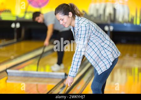lavoratori di un club di bowling Foto Stock
