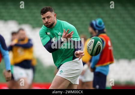 Robbie Henshaw irlandese durante la corsa della squadra all'Aviva Stadium di Dublino, Irlanda. Data foto: Venerdì 23 febbraio 2024. Foto Stock