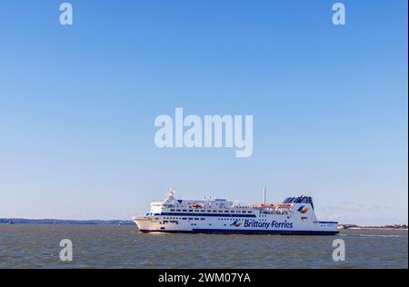 Brittany Ferries 'Barfleur' registrata a Cherbourg in partenza da Portsmouth, Hampshire, un resort di villeggiatura sul Solent, sulla costa meridionale dell'Inghilterra Foto Stock