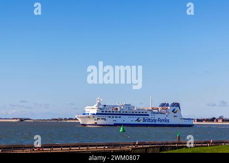 Brittany Ferries 'Barfleur' registrata a Cherbourg in partenza da Portsmouth, Hampshire, un resort di villeggiatura sul Solent, sulla costa meridionale dell'Inghilterra Foto Stock