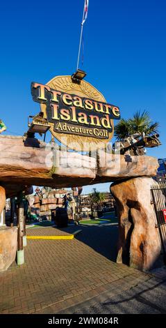 Treasure Island Adventure Golf, minigolf a tema pirata a Southsea, Portsmouth, Hampshire, un resort di vacanza sul Solent nella costa meridionale dell'Inghilterra Foto Stock