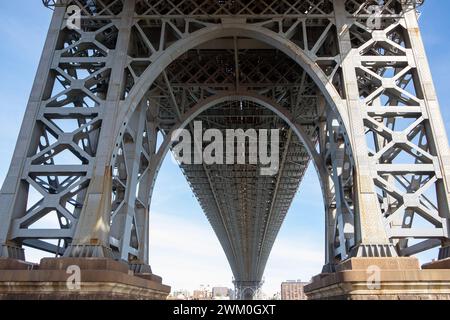 Il ponte Williamsburg che collega Manhattan a Brooklyn, New York Foto Stock