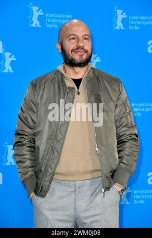 Dar Salim beim Photocall zum Kinofilm 'Vogter / Sons' auf der Berlinale 2024 / 74. Internationale Filmfestspiele Berlin im Hotel Grand Hyatt. Berlino, 22.02.2024 Foto Stock