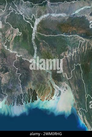 Immagine satellitare a colori del Bangladesh e dei paesi limitrofi, con confini. Situato sulla Baia del Bengala, il paese è dominato dal fertile Delta del Gange. Foto Stock