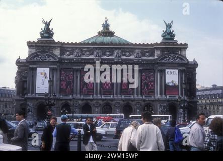 3830050 Paris Opera; (add.info.: Paris Opera (Opéra de Paris) sponsorizzato da Ebel Watches (giugno 1995) / l'Opéra di Parigi sponsorizzata dalla fabbrica di orologi Ebel (giugno 1995)); © Marcello Mencarini. Tutti i diritti riservati 2024. Foto Stock