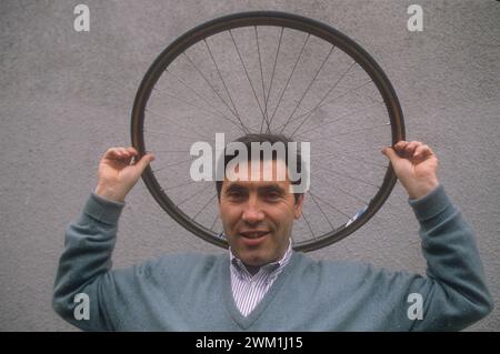 4069465 Bruxelles, 1990. Ex campione di ciclismo Eddy Merckx (foto); (add.info.: Bruxelles; Bruxelles, Belgio; Belgio, Bruxelles, 1990. L'ex campione di ciclismo Eddy Merckx); © Marcello Mencarini. Tutti i diritti riservati 2024. Foto Stock