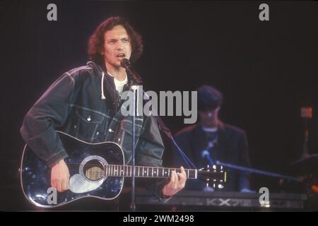 MME4775170 Festival di Sanremo 1991. Biagio Antonacci/Festival di Sanremo 1991. Biagio Artonacci-; (Festival musicale di Sanremo add.info.: 1991. Biagio Antonacci/Festival di Sanremo 1991. Biagio Artonacci-); © Marcello Mencarini. Tutti i diritti riservati 2024. Foto Stock