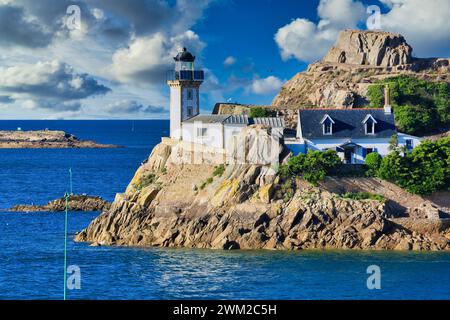Faro Isola Louet, Carantec, Morlaix Bay, Finistère, Bretagna, Francia Foto Stock