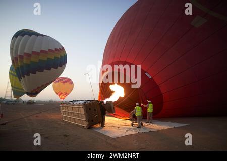 Volo in mongolfiera a Dubai, Emirati Arabi Uniti Foto Stock