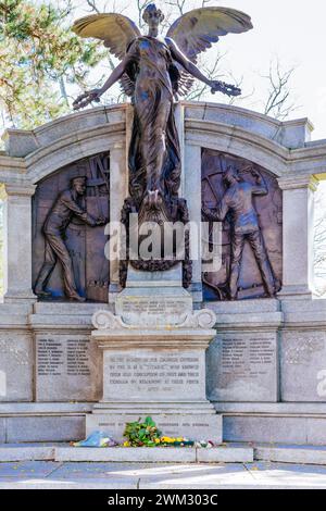 Il memoriale agli ingegneri dell'RMS Titanic. East Park, Southampton, Hampshire, Inghilterra, Regno Unito, Regno Unito, Europa Foto Stock