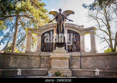 Il memoriale agli ingegneri dell'RMS Titanic. East Park, Southampton, Hampshire, Inghilterra, Regno Unito, Regno Unito, Europa Foto Stock