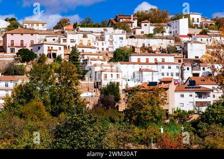 La città di Frailes in autunno. Frailes, Jaén, Andalucía, Spagna, Europa Foto Stock