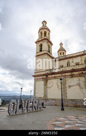 Chiesa Arcisacerdotale e parrocchiale Nuestra Señora de la Encarnación a Olvera, Arcos de la Frontera, Cadice, Spagna. Foto Stock