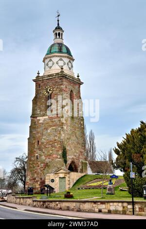 La torre della chiesa di Pepperpot, ora utilizzata come centro storico a Upton upon Severn, Worcestershire, Midlands, Inghilterra, Regno Unito, scattata in primavera Foto Stock