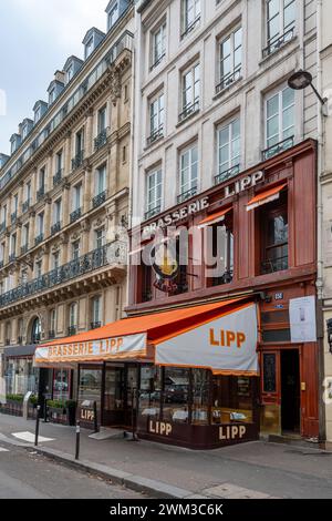 Vista esterna della Brasserie Lipp, una famosa brasserie parigina tradizionale situata nel quartiere Saint-Germain-des-Pres di Parigi, Francia Foto Stock