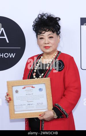 Los Angeles, California, Stati Uniti. 18 febbraio 2024. Sophia Xie (Tantan TSE) che partecipa alla Los Angeles Beverly Arts (LABA) nomina Sophia Xie come presidente esecutivo della cerimonia della regione di Hong Kong e Macao a Los Angeles, California. Credito: Sheri Determan Foto Stock