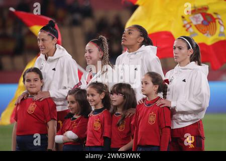 Siviglia, Spagna. 23 febbraio 2024. Siviglia, Spagna, 23 febbraio 2024: Jennifer Hermoso (10 Spagna), Athenea del Castillo (22 Spagna), Salma Paralluelo (7 Spagna) e Aitana Bonmati (6 Spagna) prima della partita UEFA Women's Nations League tra Spagna e Paesi Bassi allo stadio la Cartuja di Siviglia, Spagna. (Leiting Gao/SPP) credito: SPP Sport Press Photo. /Alamy Live News Foto Stock