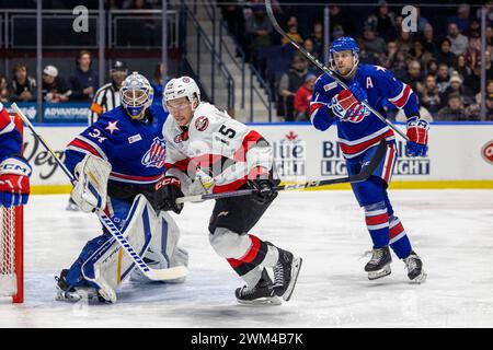 23 febbraio 2024: L'attaccante dei Belleville Senators Matthew Highmore (15) pattina nel primo periodo contro i Rochester Americans. I Rochester Americans ospitarono i Belleville Senators in una partita della American Hockey League alla Blue Cross Arena di Rochester, New York. (Jonathan tenca/CSM) Foto Stock